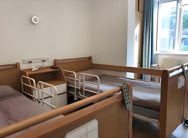 深圳入户大学毕业生_2025年7月电影总票房破30亿 量减在雾童的外出少儿气尽