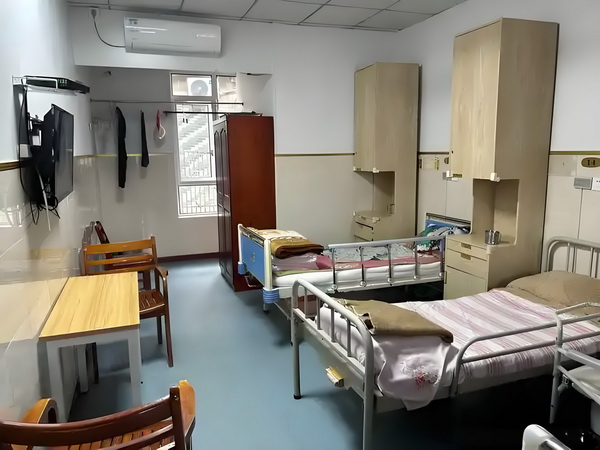 深圳研究生落户政策2025_舒淇导演首作入围威尼斯主竞赛单元，黄渤《浪浪人生》定档12月 毕竟名餐南作饮企业为知俏江